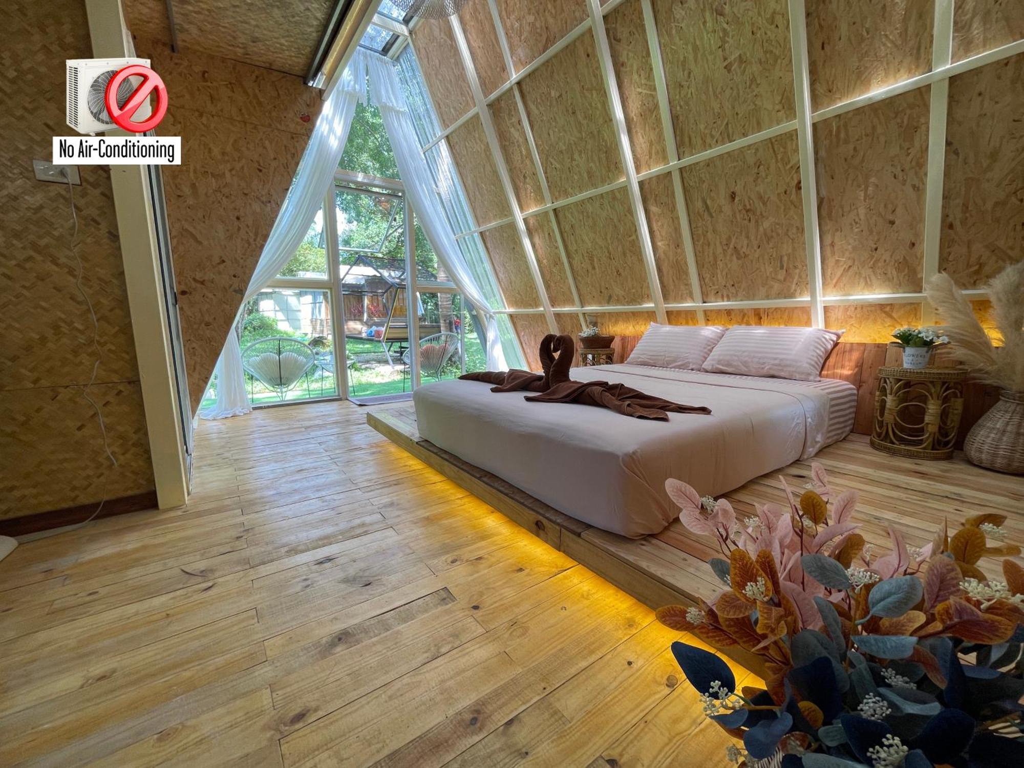 Coffee And Resort Koh Phayam Exterior photo